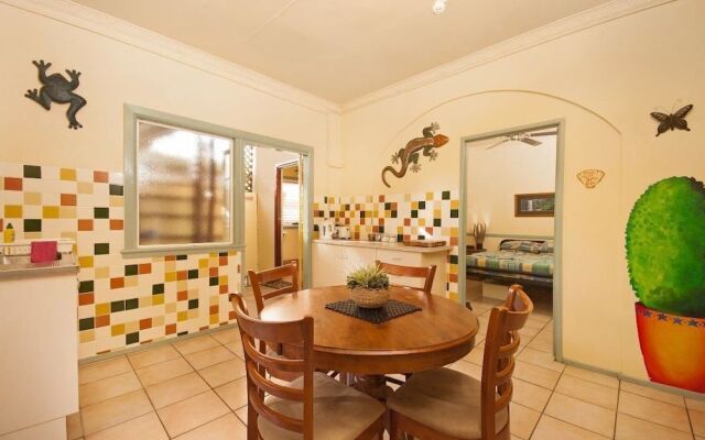 Tropic Days Backpackers