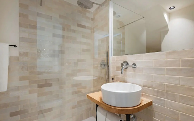 Minimalist Loft at Terracotta Collection