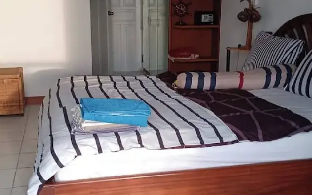 Sombat Condo Seaview 1 Bedroom