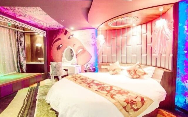 Houhai Theme Hotel