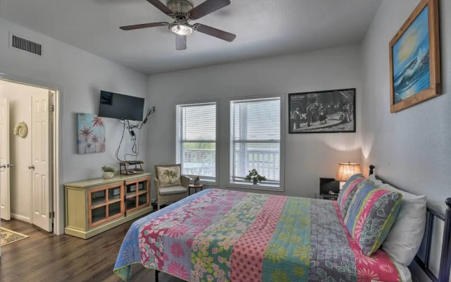 Bayfront Fishing Pier: Galveston Island Home!
