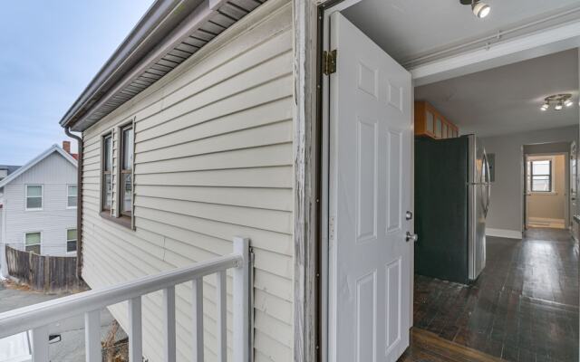 Pet-friendly Malden Apartment: 7 Mi to Boston!