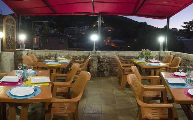 Хостел и апартаменты «Грибоедов»