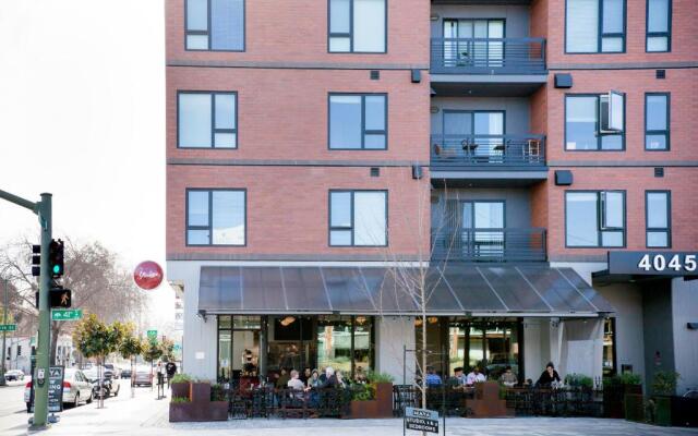 Signature Inn Oakland