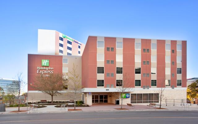 Holiday Inn Express & Suites Austin Downtown - University, an IHG Hotel