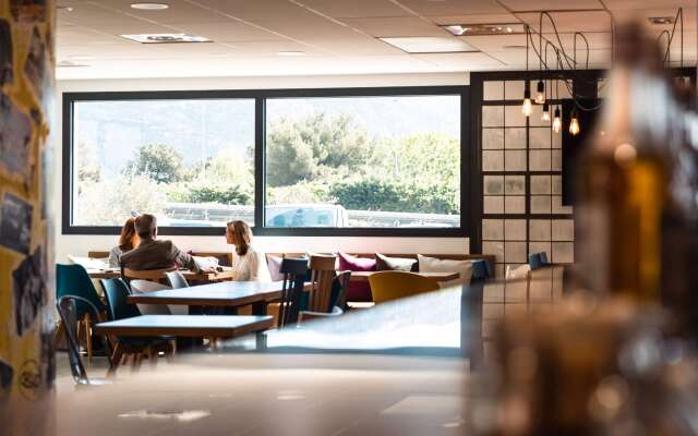 CAMPANILE MARSEILLE EST - Aubagne