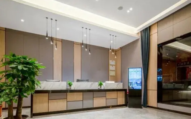 Rujing Business Hotel (Dongguan Songshan Lake Ecological Scenic Area Dalingshan Plaza)