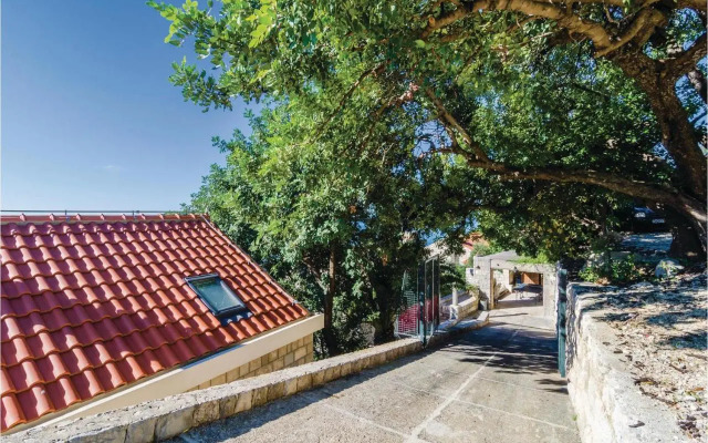 Two-Bedroom Holiday Home in Dubrovnik