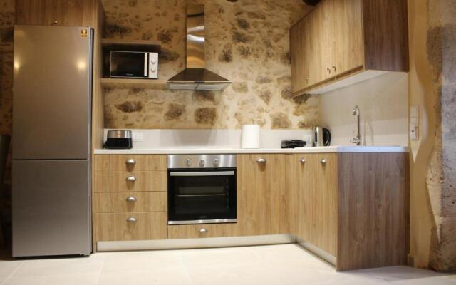 Chara Villas with 20m2 swimming pool-BBQ!