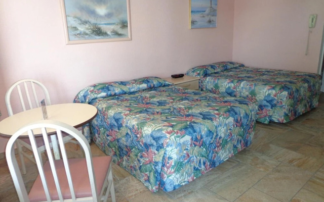 Quarterdeck Motel