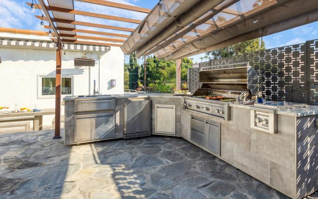 Valentino by AvantStay | Luxury Hollywood Mansion, Los Angeles