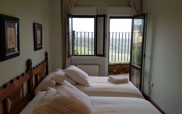 Views & luxury in Old Town