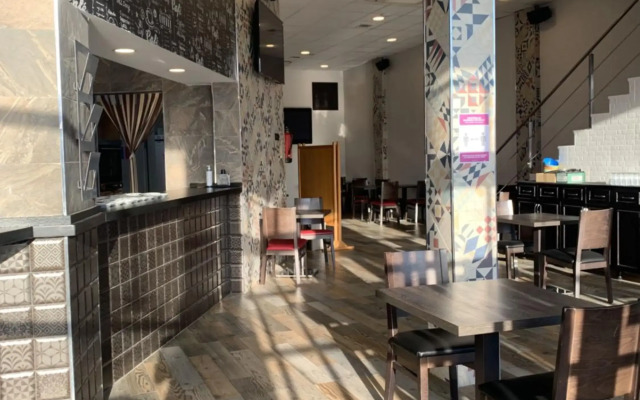 Hotel Riojano