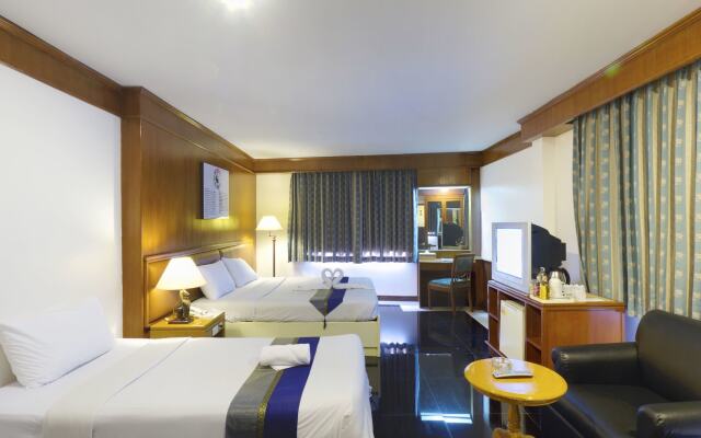 Silom Avenue Inn