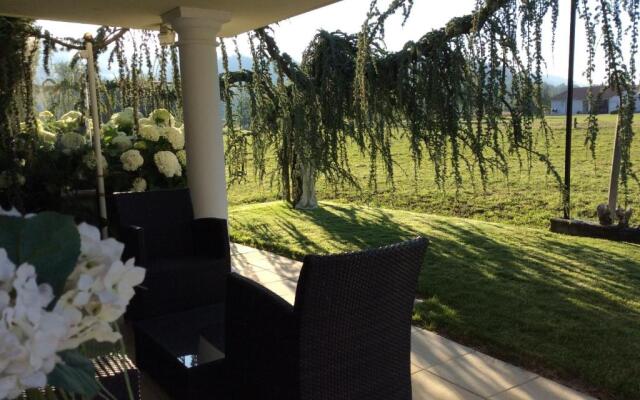 Landcafe mit Mini Hotel