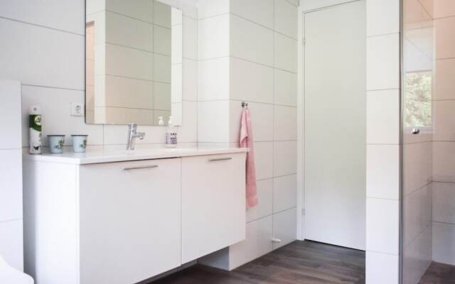 Beautiful Home in Tingsryd With 4 Bedrooms, Jacuzzi and Wifi