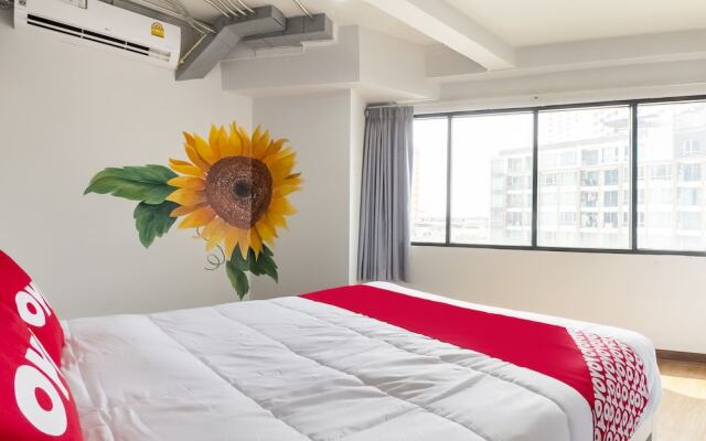OYO 705 Hostel@seatzstation