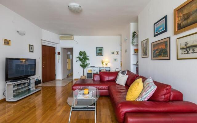 5th FLOOR Apartment