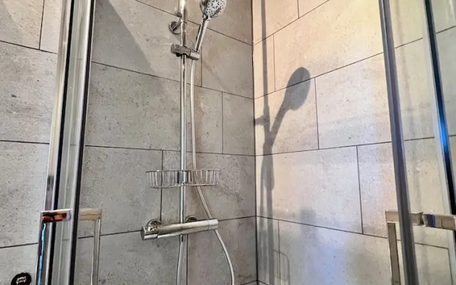 Cozy fully equipped center Liege for 4