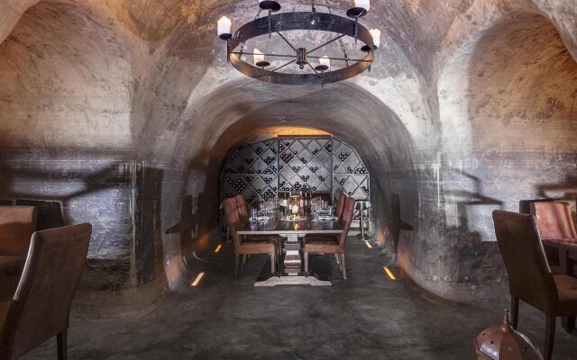 Mystique, a Luxury Collection Hotel, Santorini