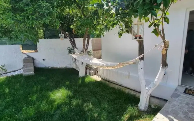 The Garden House in Paradisi