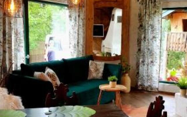 Chata w Rabce - Bajkowa Osada