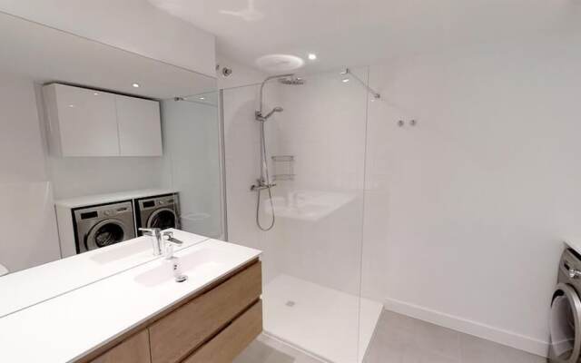 Modern Apartment Near Puerto Banus