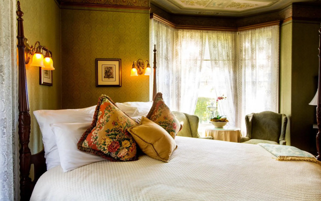 Simpson House Inn