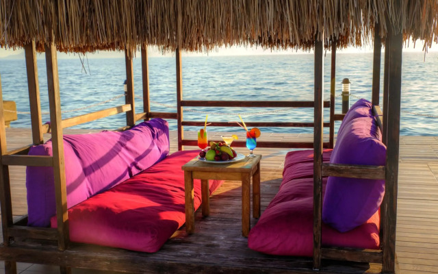 Le Bleu Hotel & Resort