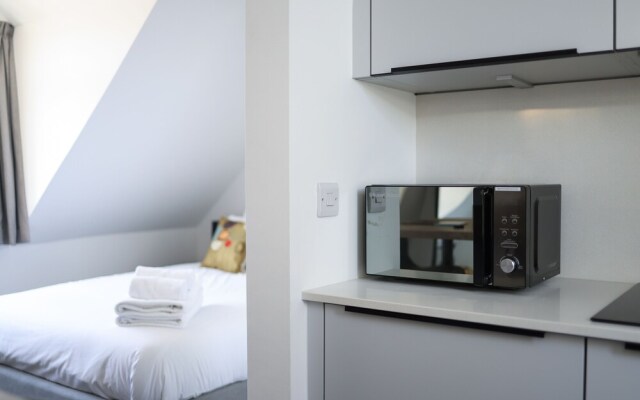 Bright & Beautiful Studio Flat in Bristol