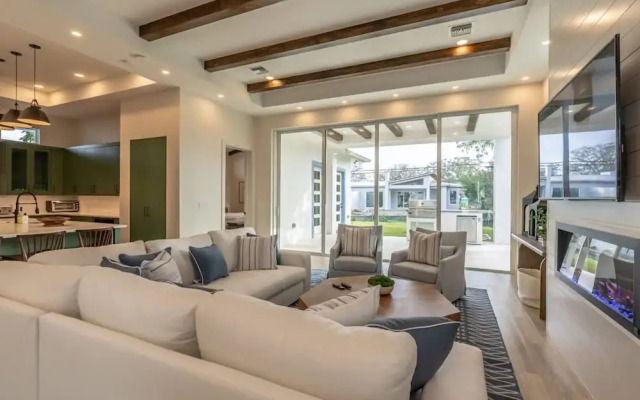 Stunning Vanderbilt Beach House With Heated Pool