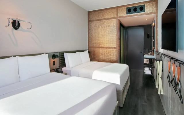 Moxy Downtown Los Angeles
