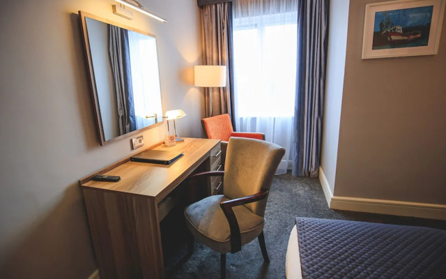 Westlodge Hotel