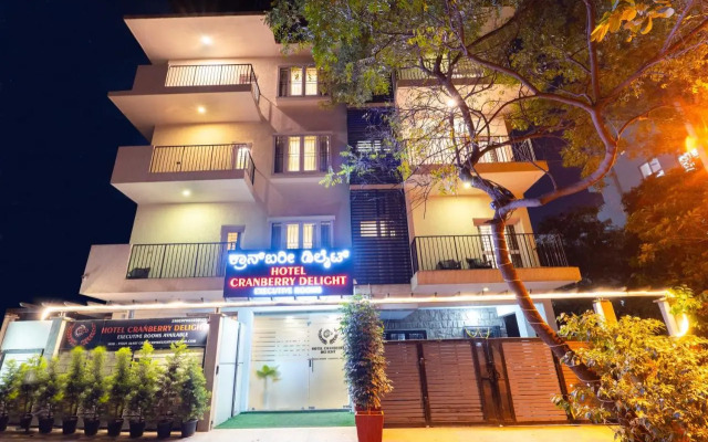 Treebo Cranberry Delight