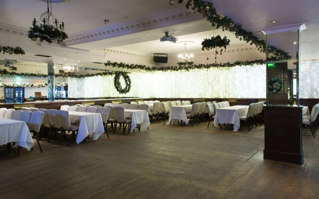 Russell Court Hotel
