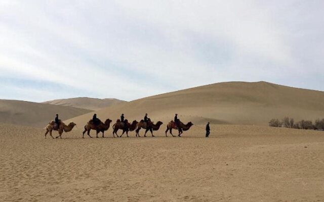 Dunhuang Longfeng Hotel