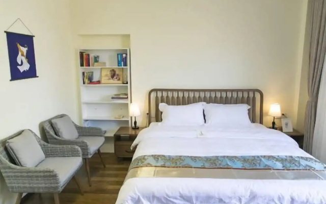 Haishanghua Lake View Villa – Guest Rooms – Dali