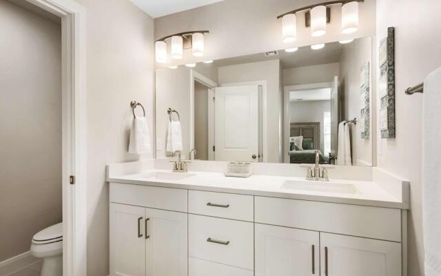 The Tree House 4 Bedroom Home