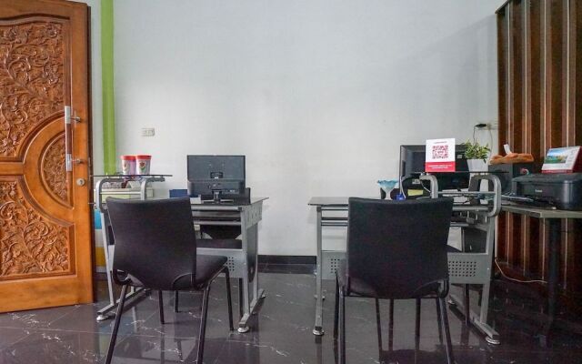 OYO 2036 Afifah Homestay Syariah