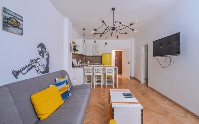 FM Deluxe 2-BDR Apartment - Cosmopolitan