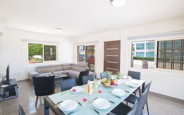 Protaras Holiday Villa Dv16