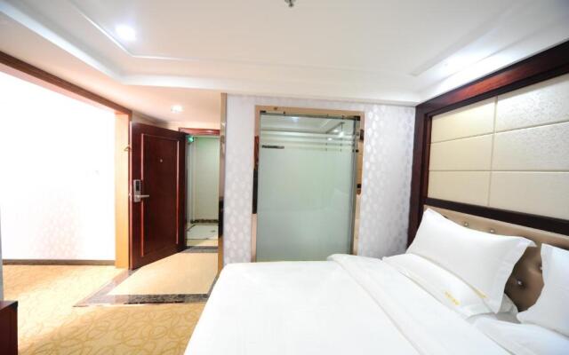 Yunhong Hotel (Guangzhou Railway Station Xicun Subway Station)