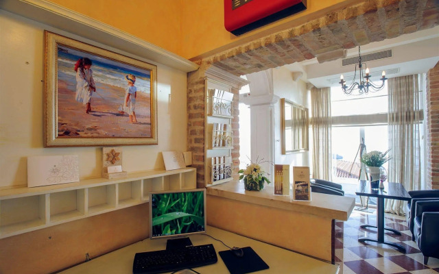Hotel Azimut