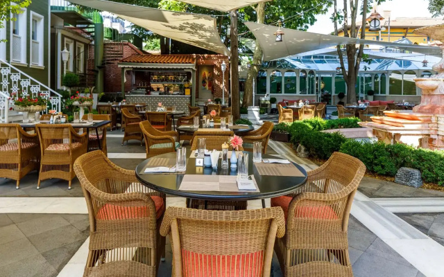 Hagia Sofia Mansions Istanbul, Curio Collection by Hilton