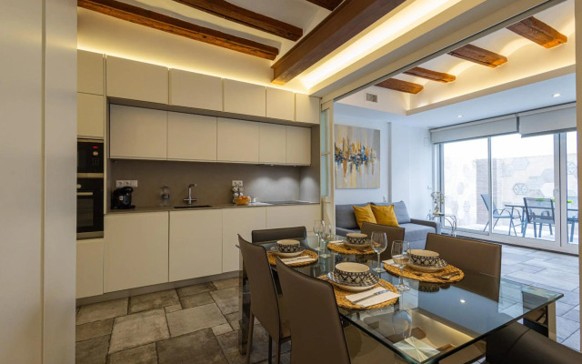 CENTER MODERN 1BR 2Bth TERRACE WI-FI AC