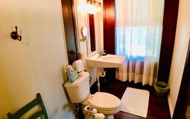 Old Caledonian Bed and Breakfast