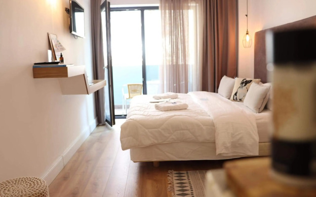 Blue Bottle Boutique Hotel