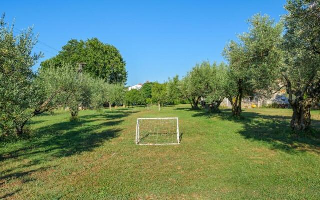 PHAROS house with apartment