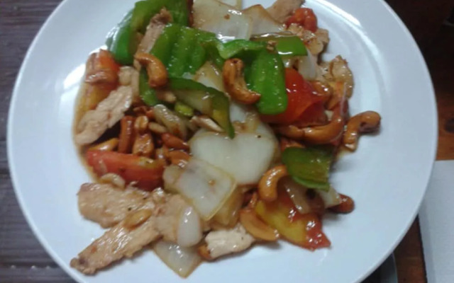 Funky Monkey Guesthouse & Tours