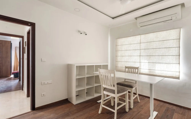 The Ivy Apartment by Red Olive